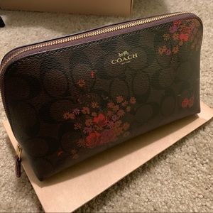 COACH COSMETIC CASE 22